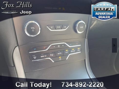Used 2020 Ford Edge SE w/ Cargo Accessory Package FWD image 21