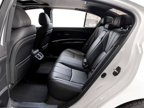 Used 2018 Acura RLX w/ Technology Package FWD image 20