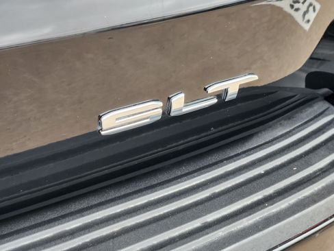 Used 2021 GMC Yukon SLT w/ SLT Luxury Plus Package AWD/4WD image 42