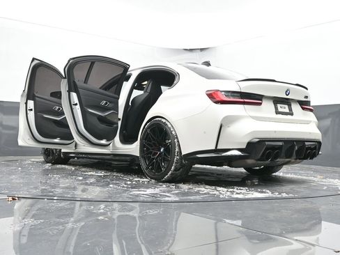 Used 2022 BMW M3 Competition w/ M Carbon Exterior Package image 60