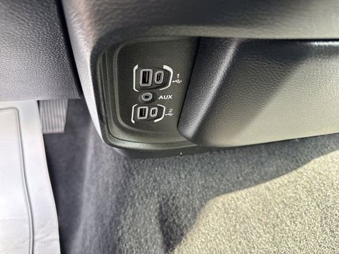 Used 2025 RAM 1500 Laramie image 26