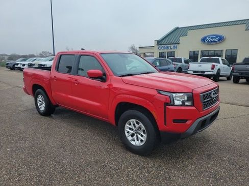 Used 2024 Nissan Frontier SV image 19