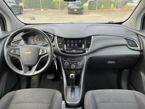 Used 2020 Chevrolet Trax LS w/ Tint and Cruise Package FWD image 11