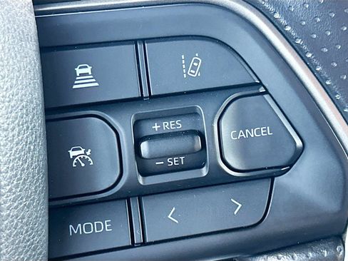 Used 2025 Toyota Tundra SR5 AWD/4WD image 36