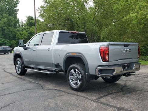 New 2026 GMC Sierra 2500 SLE w/ SLE Value Package; AWD/4WD image 5