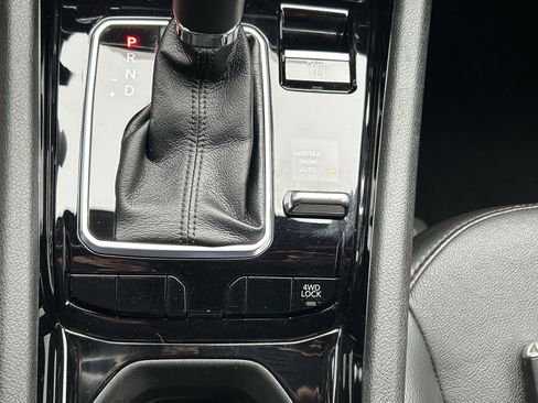 Used 2023 Jeep Compass Limited image 34