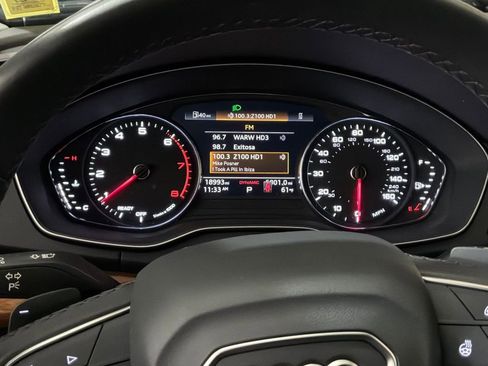 Used 2023 Audi Q5 2.0T Premium w/ Convenience Package image 15