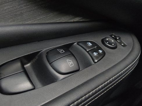 Used 2018 Nissan Murano SV FWD image 27