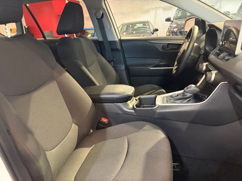 Used 2025 Toyota RAV4 LE image 35