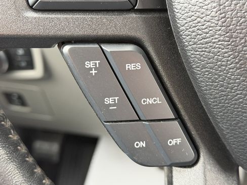 Used 2017 Ford F150 XLT w/ Equipment Group 302A Luxury image 33