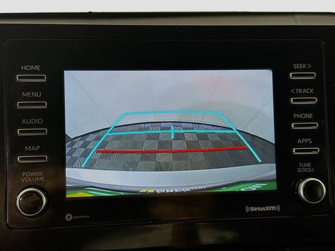 Used 2024 Toyota Camry SE image 19