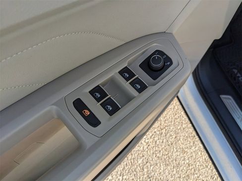 Certified 2022 Volkswagen Atlas SE w/ Panoramic Sunroof Package image 19