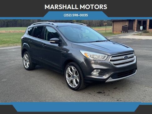 Used 2017 Ford Escape Titanium image 1
