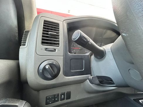 Used 2017 Nissan NV 2500 S RWD image 12
