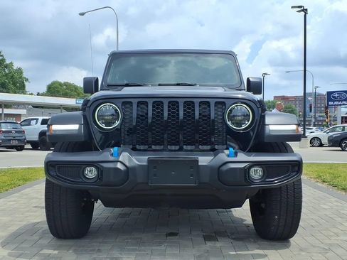 Used 2023 Jeep Wrangler Unlimited w/ Sun & Screen Package AWD/4WD image 2