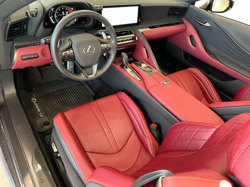 Used 2024 Lexus LC 500 Convertible image 16