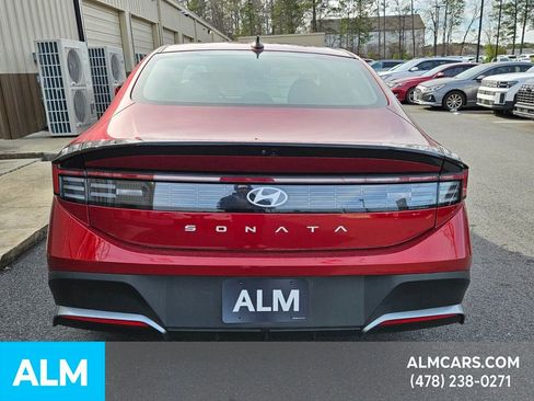 Certified 2025 Hyundai Sonata SE image 8