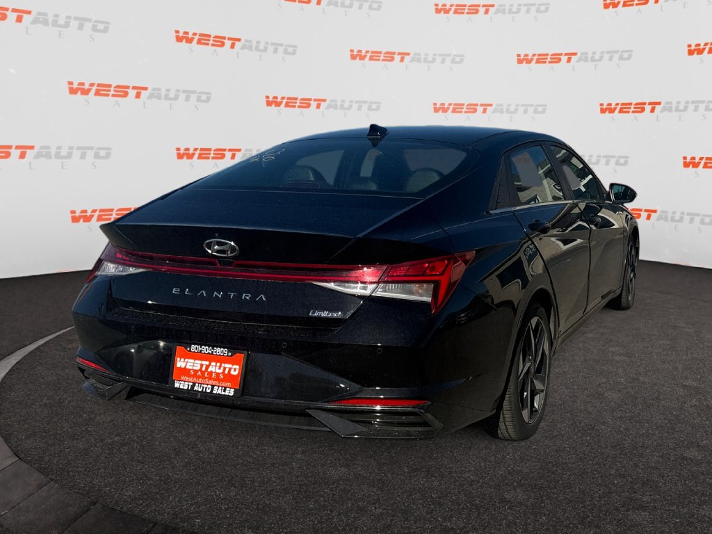 Used 2021 Hyundai Elantra Limited FWD image 5