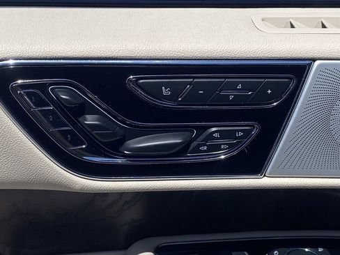 Used 2019 Lincoln Navigator L Reserve AWD/4WD image 19