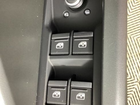 Certified 2025 Audi Q3 2.0T Premium w/ Convenience Package image 18