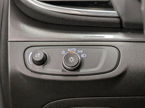 Used 2022 Buick Encore Preferred w/ Safety Package image 21