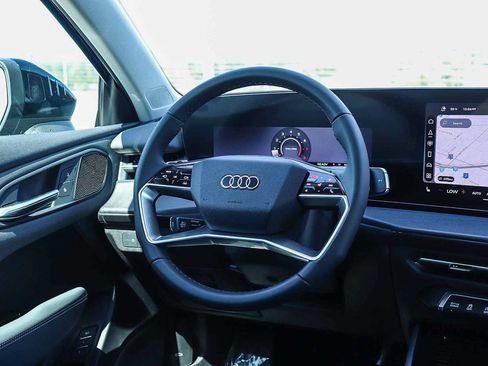 New 2026 Audi Q3 quattro 2.0T AWD/4WD image 20