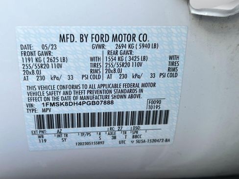 Used 2023 Ford Explorer XLT w/ Equipment Group 202A AWD/4WD image 19