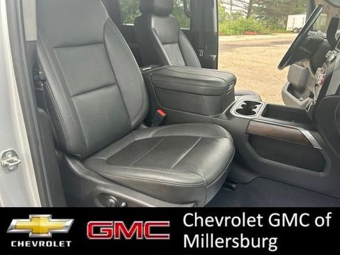 Used 2023 GMC Sierra 2500 SLT w/ SLT Convenience Package AWD/4WD image 30