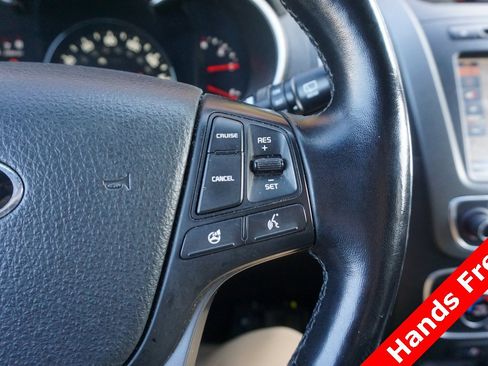 Used 2015 Kia Sorento SX image 4