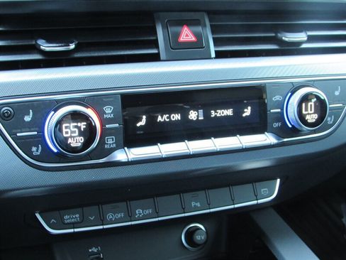 Used 2023 Audi A4 2.0T Premium Plus AWD/4WD image 18
