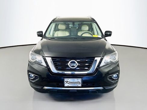 Used 2020 Nissan Pathfinder Platinum image 2