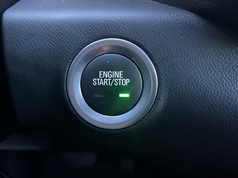 Used 2024 GMC Terrain SLE image 19