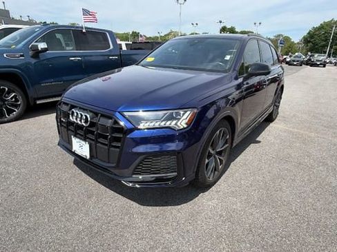 Used 2021 Audi SQ7 Premium Plus w/ Driver Assistance Package AWD/4WD image 3