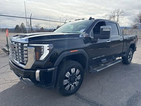 Used 2024 GMC Sierra 2500 Denali w/ Technology Package image 3