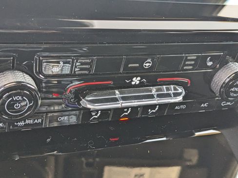 New 2025 Jeep Grand Cherokee L Limited w/ Black Appearance Package image 25