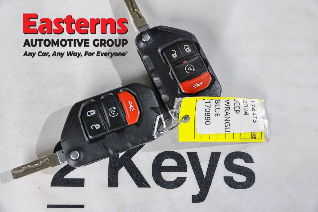 Used 2024 Jeep Wrangler Unlimited Sahara w/ Technology Group AWD/4WD image 27