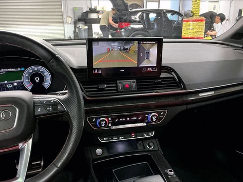 Certified 2021 Audi SQ5 Premium Plus image 9