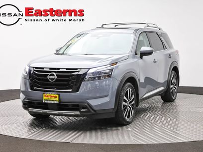Used 2024 Nissan Pathfinder Platinum w/ Black Appearance Package