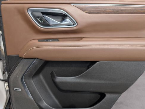 Used 2021 Chevrolet Tahoe High Country image 37