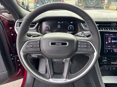 New 2025 Jeep Grand Cherokee L Altitude image 52