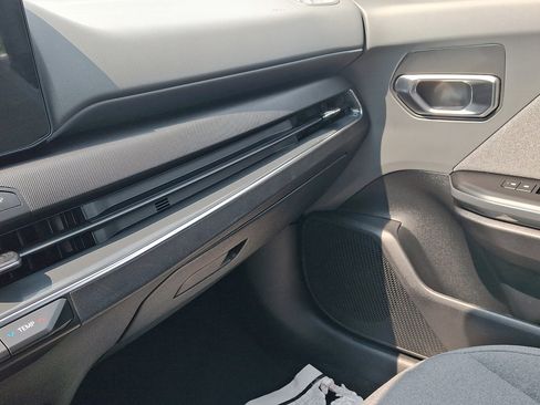 Used 2025 Kia K4 EX FWD image 33