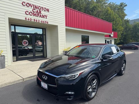 Used 2018 INFINITI QX30 Sport w/ Sport Leather Package image 1