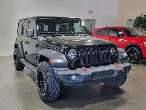 Used 2018 Jeep Wrangler Unlimited Sport S AWD/4WD image 4
