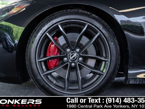 Used 2024 Nissan Z Performance w/ Floor Mat Package RWD image 12