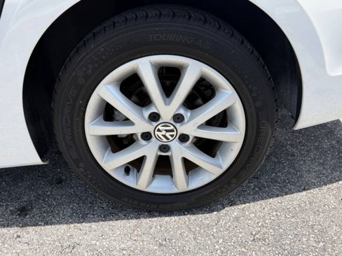 Used 2013 Volkswagen Jetta SE FWD image 22