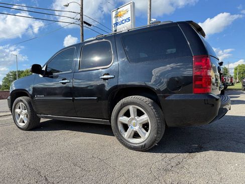 Used 2008 Chevrolet Tahoe LTZ w/ LTZ Preferred Equipment Group AWD/4WD image 4