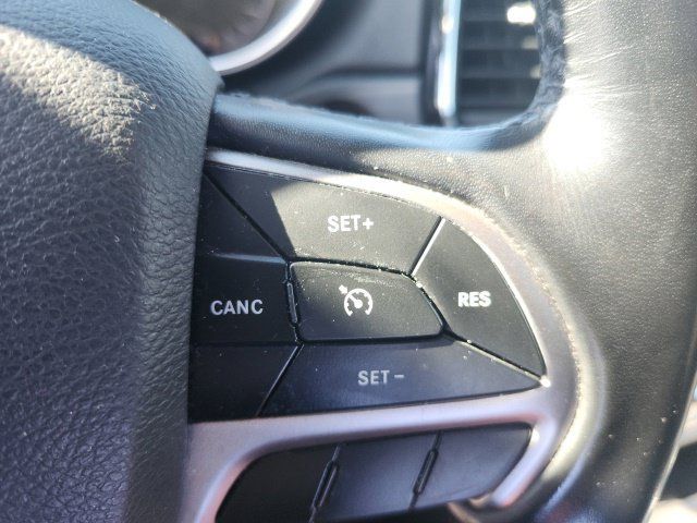 Used 2021 Jeep Grand Cherokee Limited AWD/4WD image 26
