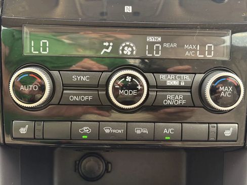 Used 2019 Subaru Ascent Premium AWD/4WD image 22