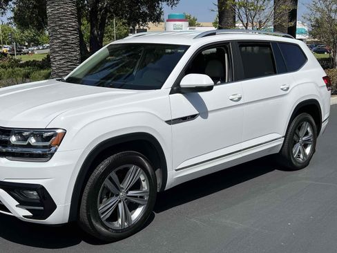 Used 2019 Volkswagen Atlas SE w/ Towing Package image 61