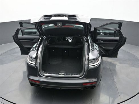 Certified 2023 Porsche Panamera 4 w/ Assistance Package image 28